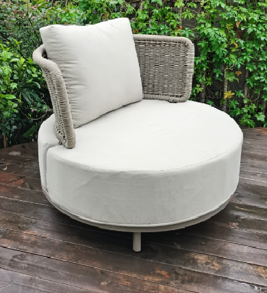 Outdoor Romantic Chair